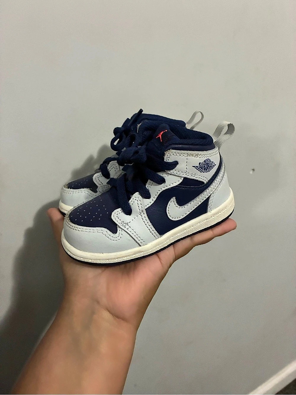 Nike Air Jordan 1 Kids High-Top Sneakers in Blue & White